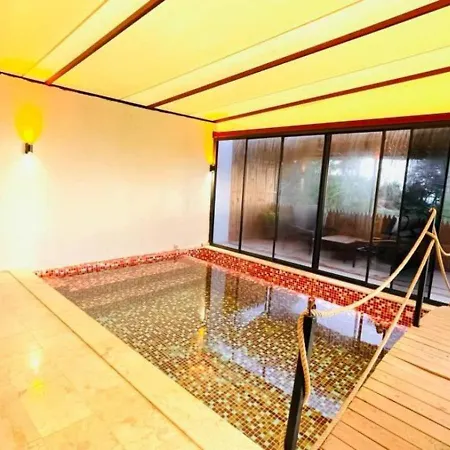 İslamlar 2 Bedroom Secluded With Private Pool Heated Pool Hot Tub ヴィラ *