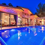 İslamlar 2 Bedroom Secluded With Private Pool Heated Pool Hot Tub *