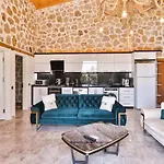 Willa İslamlar 2 Bedroom Secluded With Private Pool Heated Pool Hot Tub Kalkan